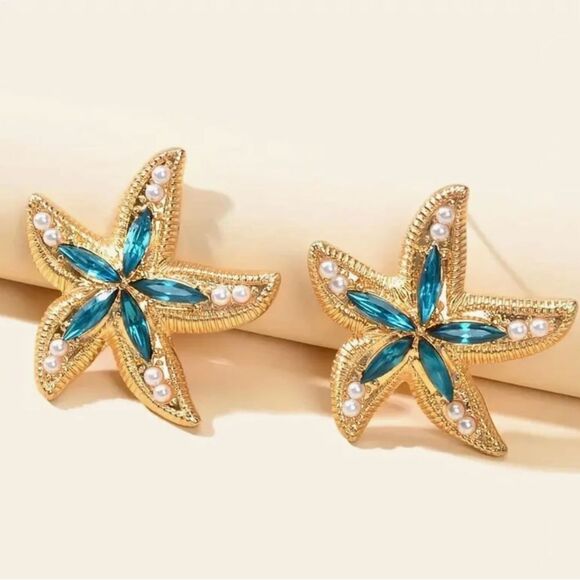 🩵 Betsey Johnson NEW Sparkling crystal starfish earrings 🩵 - Picture 6 of 9